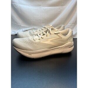 Brooks Ghost Max Low Men's Size 10.5 D Triple White Athletic Shoes 1104061D124